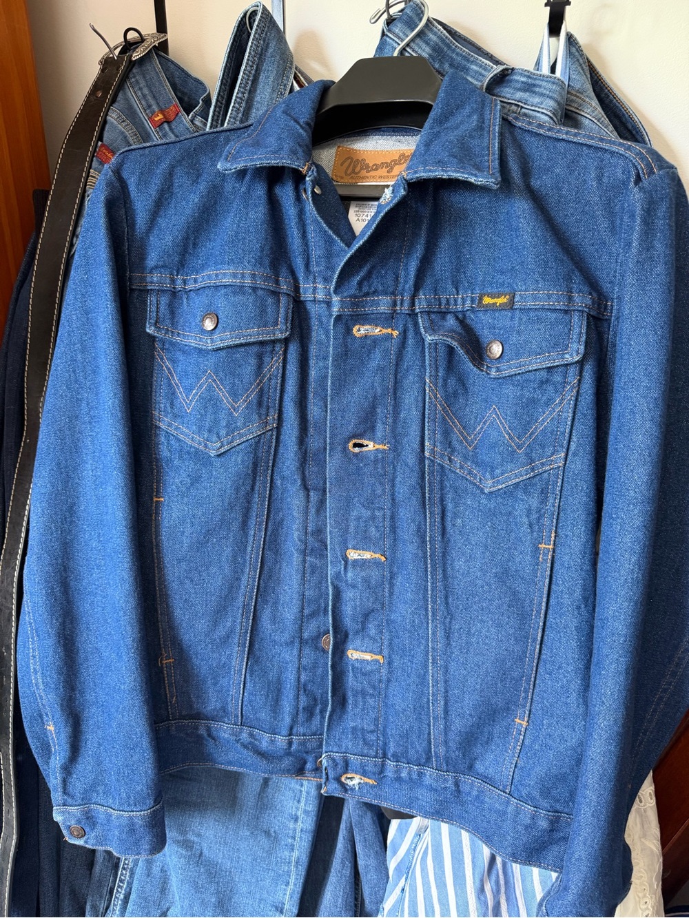Wrangler Blue Denim Jacket with Hand Made Pastel Floral Design - Picture 3 of 4